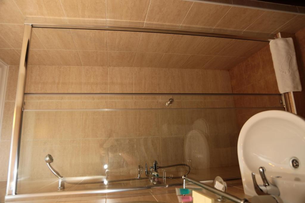 Salem On Tulebaeva Street Hotel Алмати Номер фото